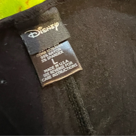 Cold shoulder Stitch Tank top - Picture 2 of 2